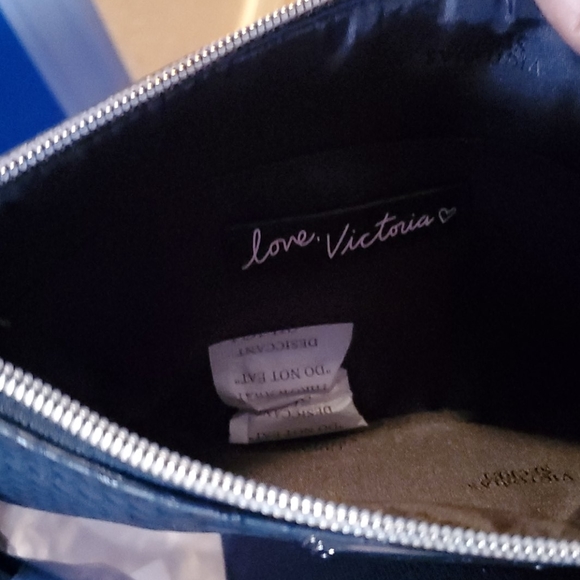 NWT Victoria Secret Wristlet - Picture 5 of 5